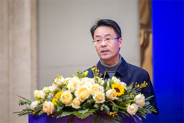 摩尔定律：科技界的不老传说，如何重塑数字安全版图